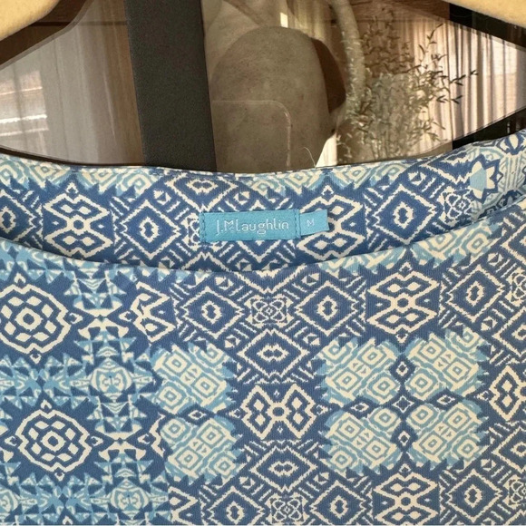 J. Mclaughlin Blouse catalina cloth Wavesong Tee Scuba Top Medallion Lane tile - Picture 5 of 9